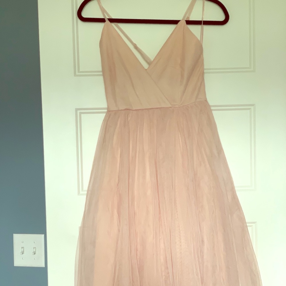 Blush colored playful midi dress (Maniju)